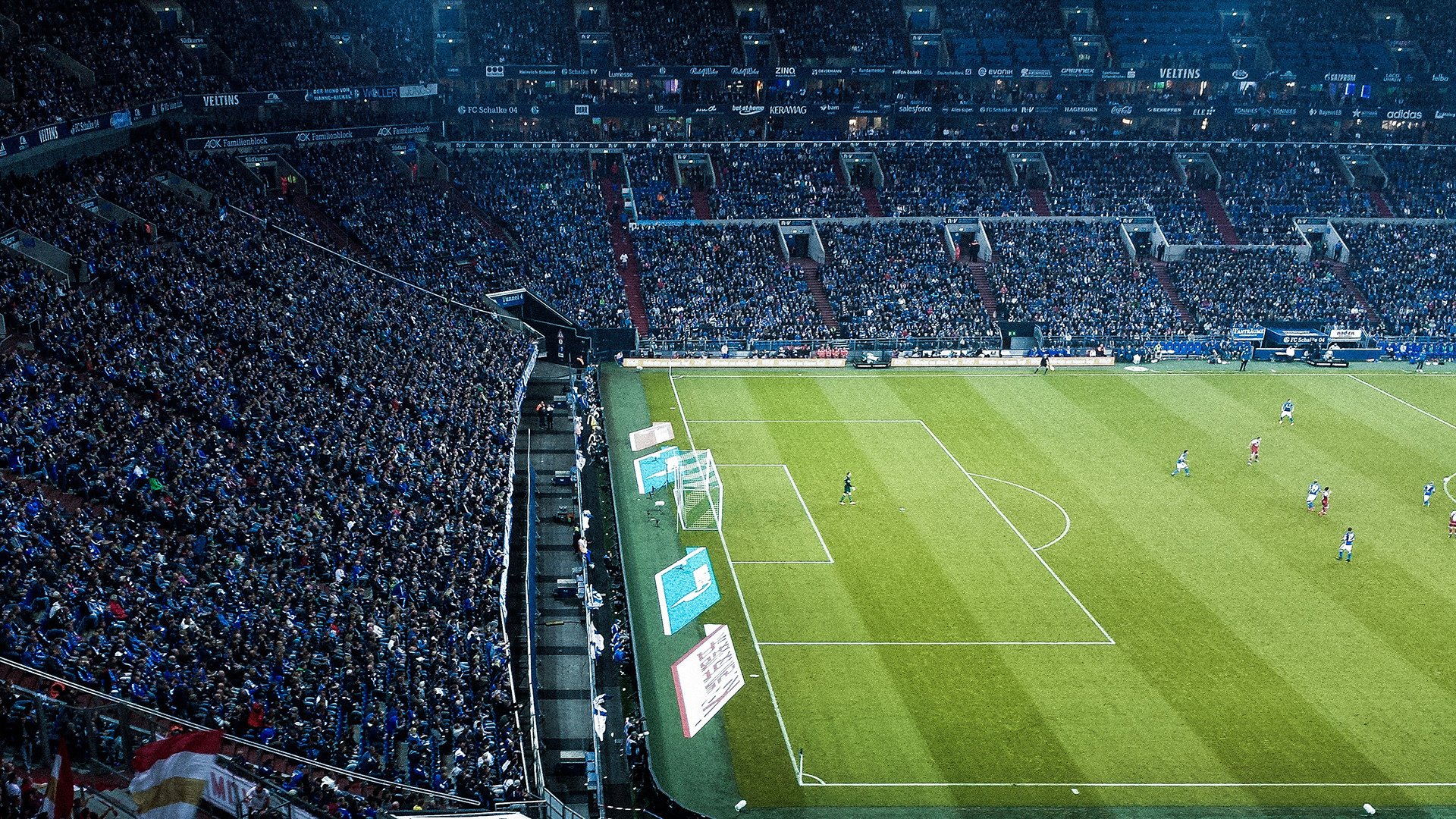 中国篮球场馆智能照明系统全面升级，优化比赛环境，篮球场照明灯安装位置